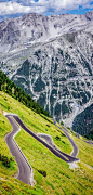 Cinematic Road Passo Dello Stelvio, Italia