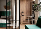 50㎡木质系双人公寓  /  绿色蛇纹石，搭衬深棕木质立刻替居家布满浓郁复古味 ​​​ 。 ​​​​