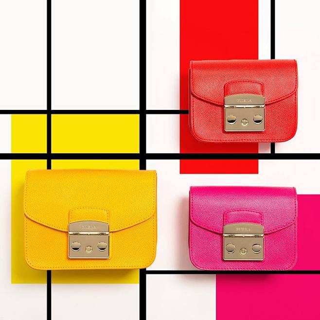 FURLA (@furla)'s Ins...