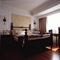 151平三居美式古典风格家庭卧室床背景墙吊顶装修效果图