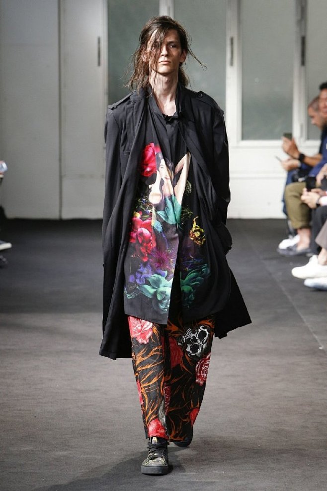 Yohji Yamamoto S/S 2...