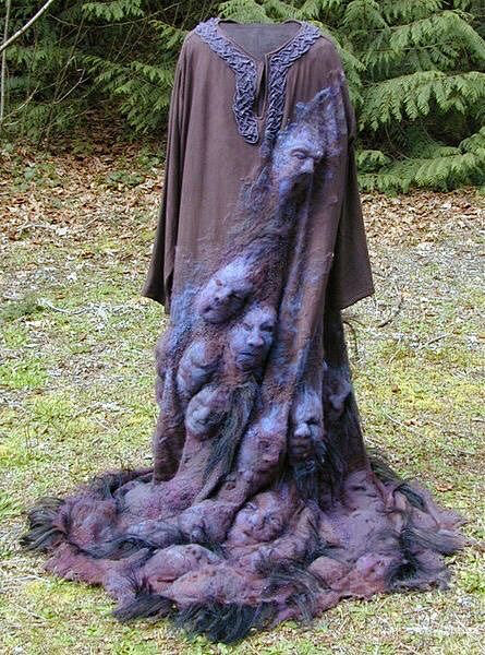 灵魂编织者的长袍

© Meredith...