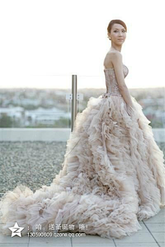 臻丝simida采集到ღ♥♥ღwedding dressღ♥♥ღ