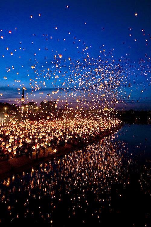 Floating lantern fes...