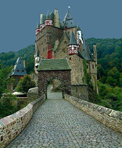 梦幻颖绕采集到古城堡之魅