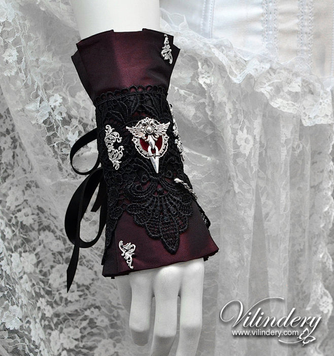 gothic_cuff_bracelet...