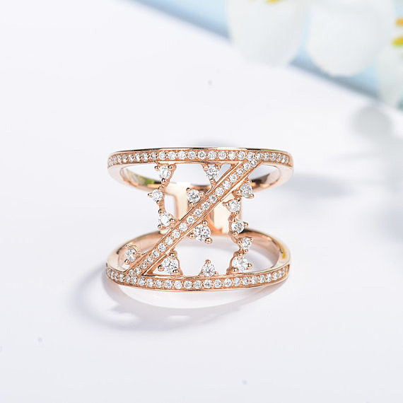 Unique Diamond Ring ...