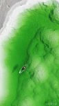 翡翠湖所在的柴达木湖位于柴旦镇西北约十公里处，是海西州第三大盐湖。在柴达木众多盐湖家族里，气象万千独具特色。从空中俯瞰尤其美丽，犹如西天王母娘娘洒落一地的翡翠珠链。——翡翠湖#青海
