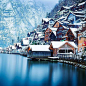 被大雪覆盖的奥地利哈尔斯塔特（Hallstatt）湖畔小镇 ，和你一起感受最美小镇的冬天是件多么值得期待的事情。ins：cumacevikphoto