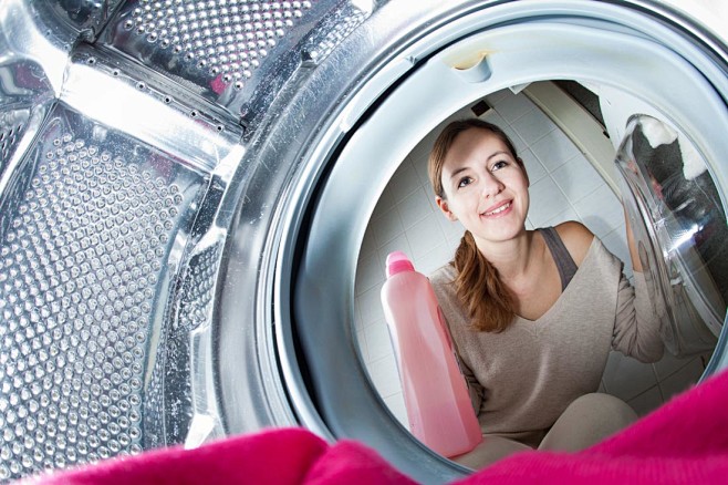 洗衣服的时尚女性高清图片 - 素材中国1...