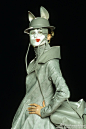 Christian Dior 2000秋季高定女装：当年时装迷的幸福之处在于，托福John Galliano和McQueen，每年就至少能看十场视觉盛宴。