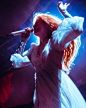 #Style# Florence Welch 在巡演上。

飘飘欲仙。

摄影：Lillie Giger