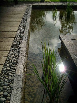 中式风格景观水池驳岸做法