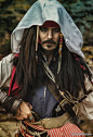 国外网友Ace Pendragon的神cosplay：《刺客信条》Edward Kenway混合《加勒比海盗》杰克船长。傻傻分不清，这难道不是船长本人吗？