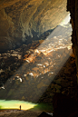 3leapfrogs:

alonewithenature:

Amazing Underground (Ryan Deboodt)
Hang En, Vietnam.

•=• •=• •=•
