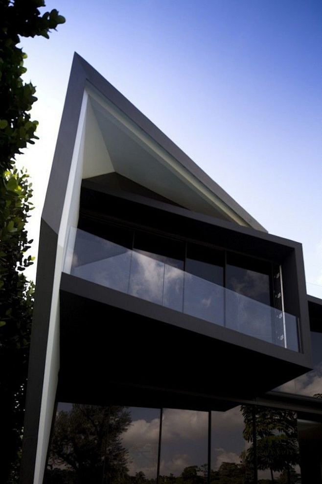 Diamond House / Form...