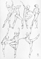 #人体动态# #绘画参考# 有多久没练习人体结构/动态了？ （漫画家Laura Braga 的人体姿态练习，多数是柔韧感强烈的舞姿 source：http://t.cn/RP86QIx ）