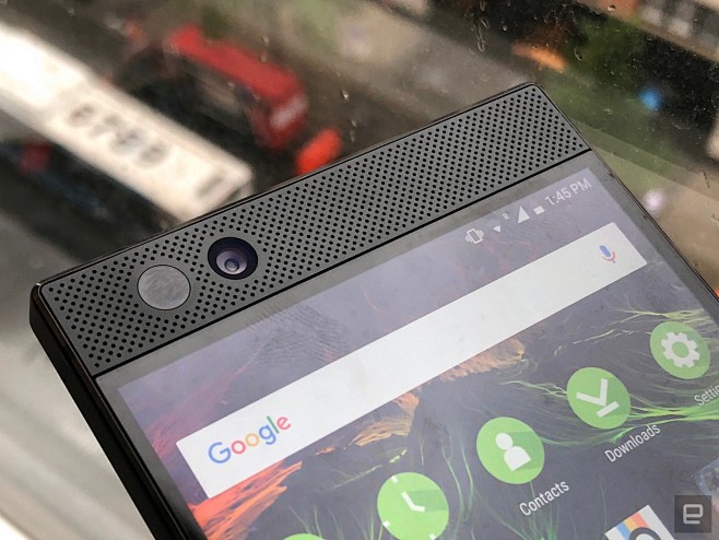 Razer Phone 就是为玩家而生的...