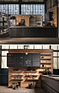 FACTORY Kitchen with peninsula Factory Collection by Aster Cucine design Lorenzo Granocchia 예쁜 메뉴판과 조명을 달을것