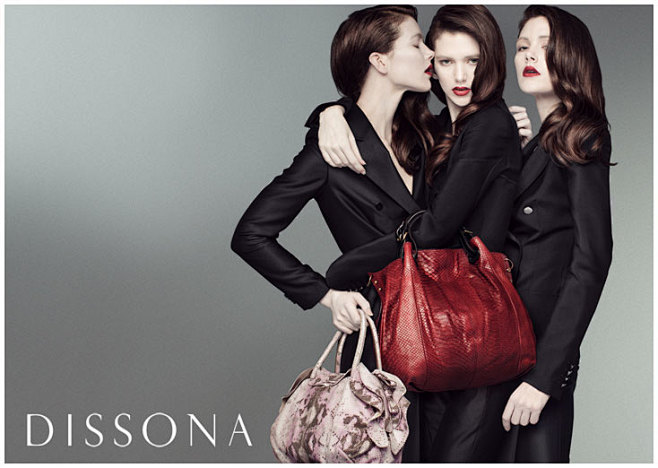 Dissona 2011 S/S/she...