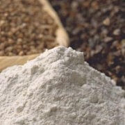 小麦面粉
小麦经磨制加工后，即成为面粉，...