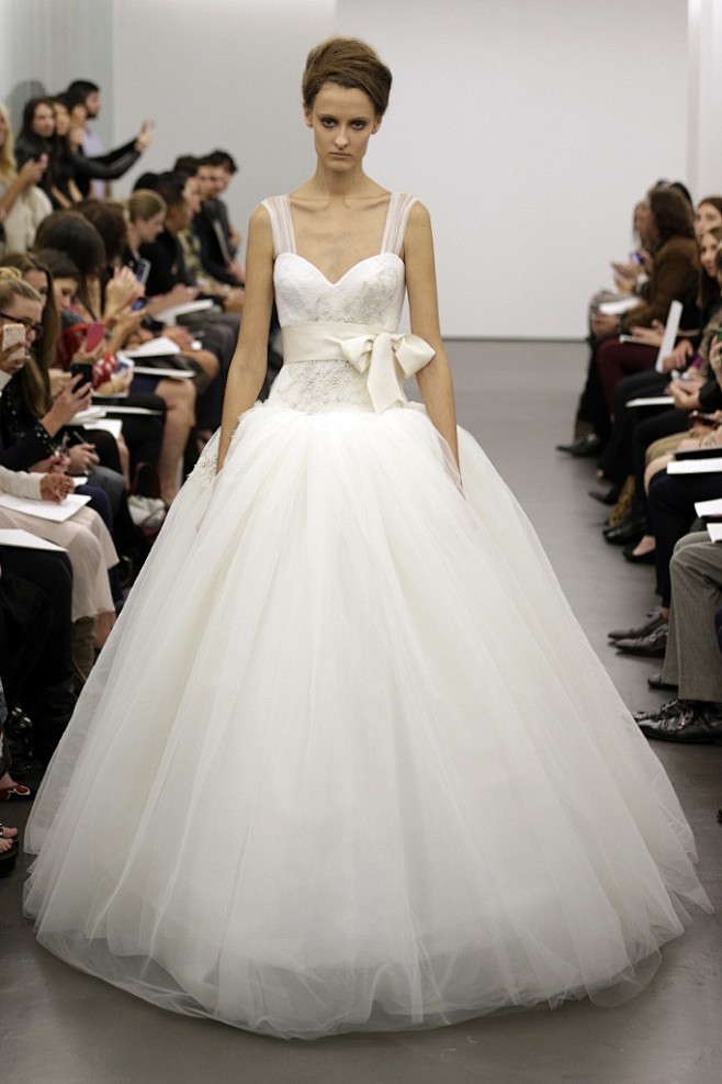 Vera Wang Bridal Fal...