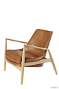 Ib Kofod-Larsen (1921-2003)是和Hans Wegner，Borge Mogensen同时代的丹麦设计师，从今天的眼光来看，他的家具作品更为抽象，更加接近追求极简的现代设计，也许是这个原因，在他生前并没有获得商业上的成功，名气也远不如其他丹麦巨匠。