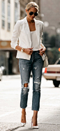 HOW TO WEAR A WHITE BLAZER THIS SUMMER