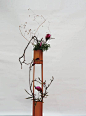 花器：日本竹二重切   花材：玉兰 竹叶 爬山虎 藤艾草 