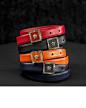 VERSACE 发布的 Instagram 帖子 • 2017-11-4，8:29 UTC : 43.6K 次赞、 240 条评论 - VERSACE (@versace_official) 在 Instagram 发布：“The #DVone belt with guilloché metal buckle is available in a range of colors. Shop now through the…”