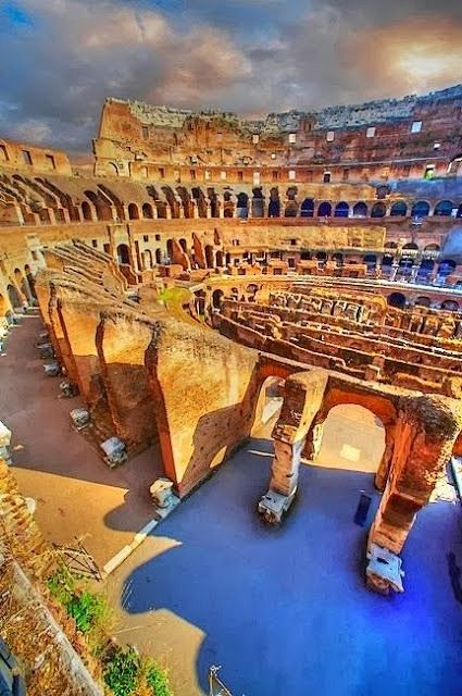 意大利 古罗马战场
Colosseum,...