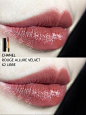 #柒柒的草# 
| CHANEL
  ROUGE ALLURE VELVET
  62 LIBRE
（文末有惊喜）

17年的春季限量 橘调奶茶色...展开全文c