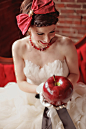 白雪公主元素，红白色系主题婚礼 - 白雪公主元素，红白色系主题婚礼婚纱照欣赏