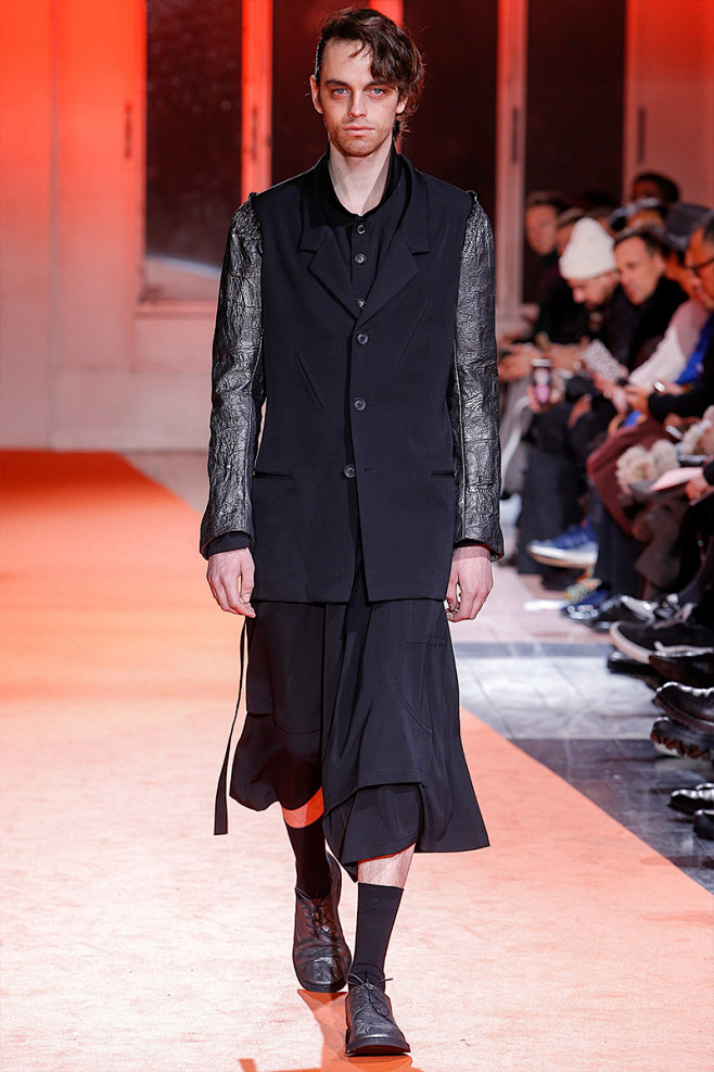 Yohji Yamamoto Fall/...