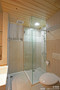 透明的干净感觉的整体浴室，非常宽敞 更多美家灵感尽在美丽家。