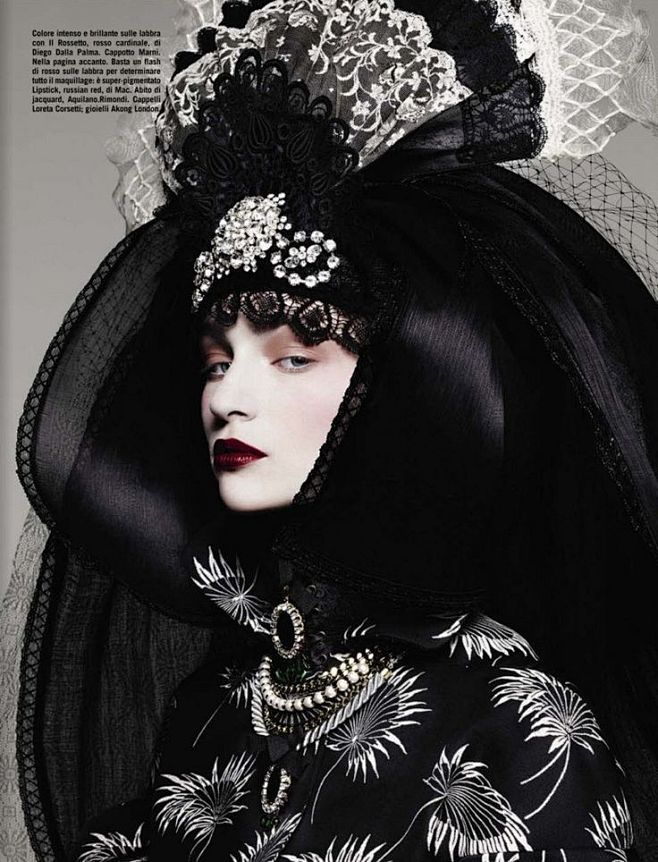 Vogue Italia Beauty ...