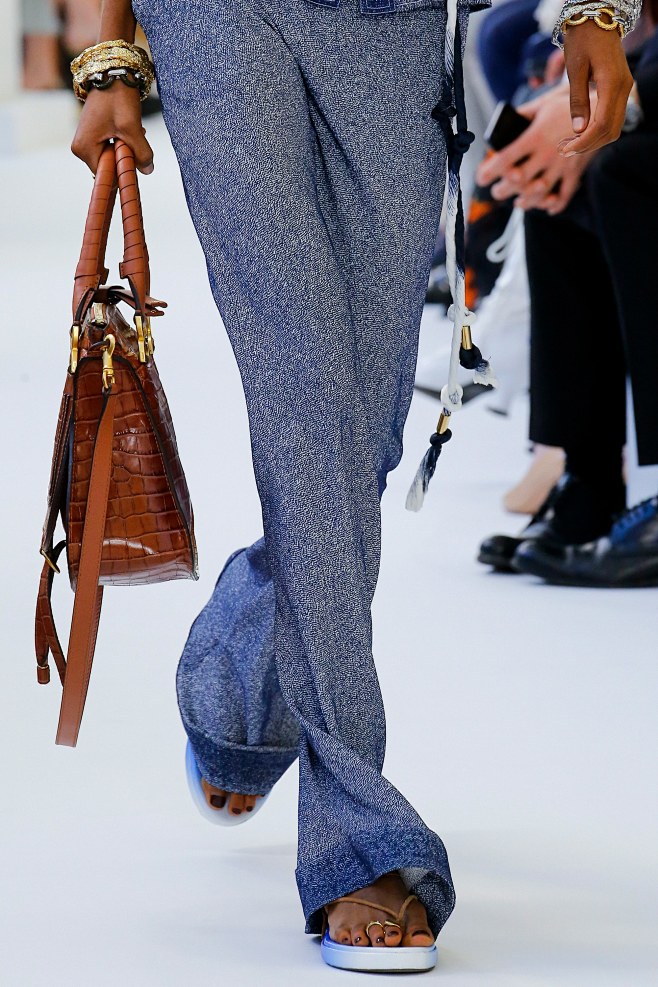 Chloé Spring 2019 Re...