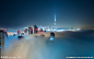 夜幕下的迪拜城市