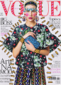 圣保罗艺术家Ana Strumpf用插画的方式为杂志封面模特/名人化妆，让《W》、《Interview》、《Dazed & Confused》、《Esquire》、《Vogue》等高大上的杂志封面瞬间洋溢起青春少女的甜和美，很适合乍暖还寒的春天……