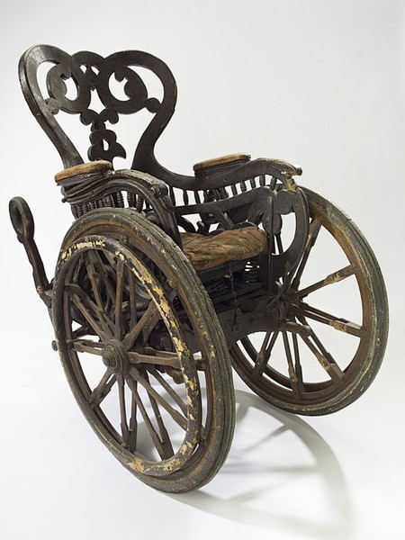 1850-1890轮椅，欧洲，木材及弹簧...