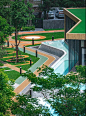 泰国Plum Alive社区   通过泳池、跑道和活动空间的组合，在狭长空间里打造丰富的活力社区。丰富的绿植荫蔽下，形成运动天然氧吧。