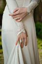 暮光之城婚纱造型细节--镂空、美背、复古、带袖婚纱