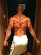 MUSCLE ADDICTS INC: BODYBUILDERS POSING AT HOME: PART 1