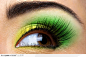 真彩高清眼睛特写-画着绿色眼影卷翘睫毛的女性眼睛特写