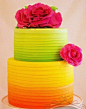彩虹蛋糕~~~不禁想起海边的婚礼，好夏天的风格