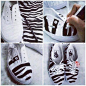 DIY Zebra Sneakers sneakers diy diy ideas do it yourself easy diy zebra print diy clothes craft clothes craft shoes craft fashion diy gashion