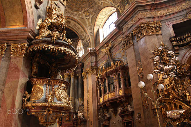 Vienna Peterskirche ...