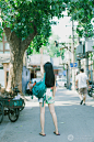 [北京写真套系] 着了迷的北京的夏天 : 如果问我最喜欢哪里的夏天，回答一定是北京，那里有让我着迷坏了的一切一切。光影斑驳的红墙绿树、蓝灰胡同、碧海白塔、青石板路...