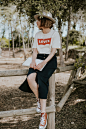 Levi's, Falda y Converse - Dansvogue.com : Levi's, Falda y Converse, Desde siempre, la combinación de falda y zapatillas, ha sido una mezcla que he utilizado desde que era peque en los 90.