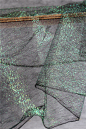 设计师黑纱绿光镂空网纱面料 肌理蕾丝进口透视七彩镭射服装布料-淘宝网